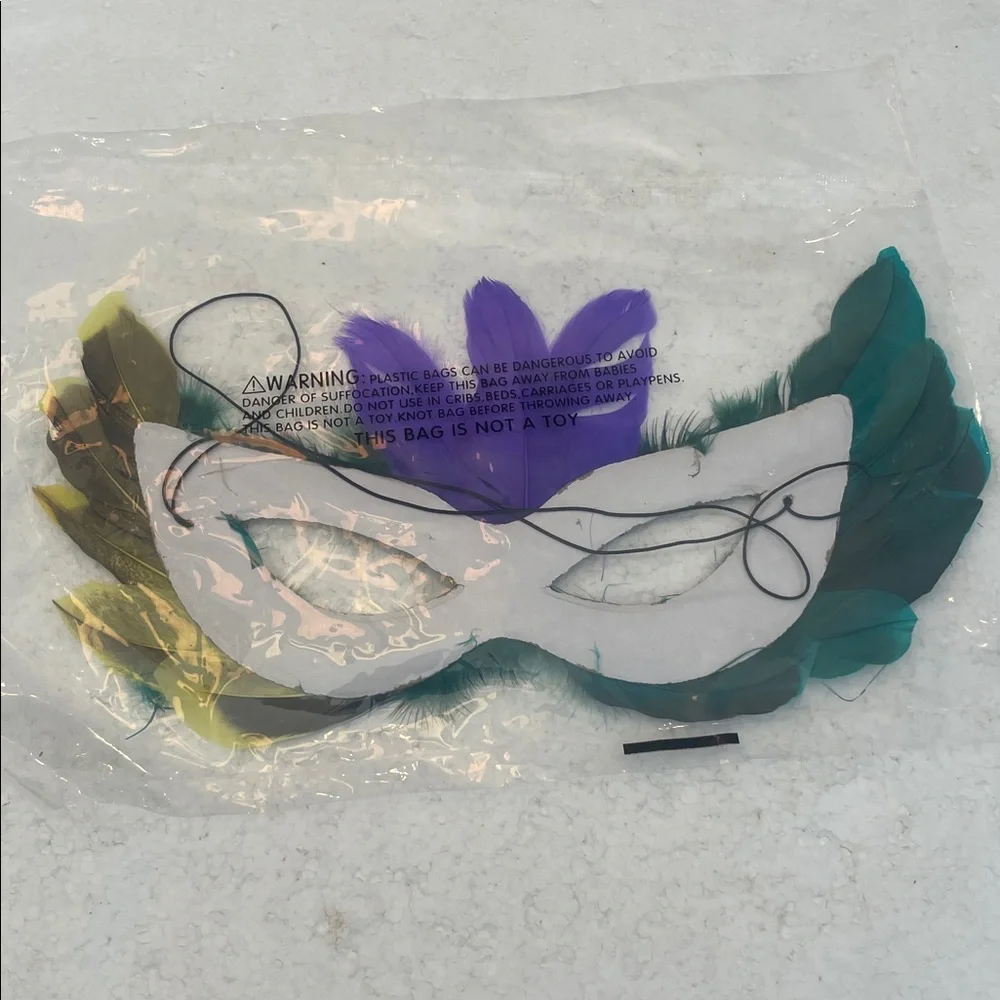 Feather sequin mask Halloween Mardi Gras masquerade cosplay costume party new